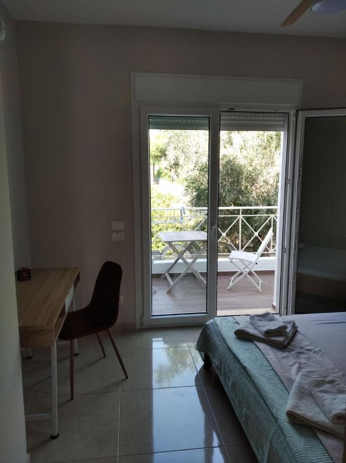 Kalivia Thorikou Cozy Villa Vita Lagonisi מראה חיצוני תמונה